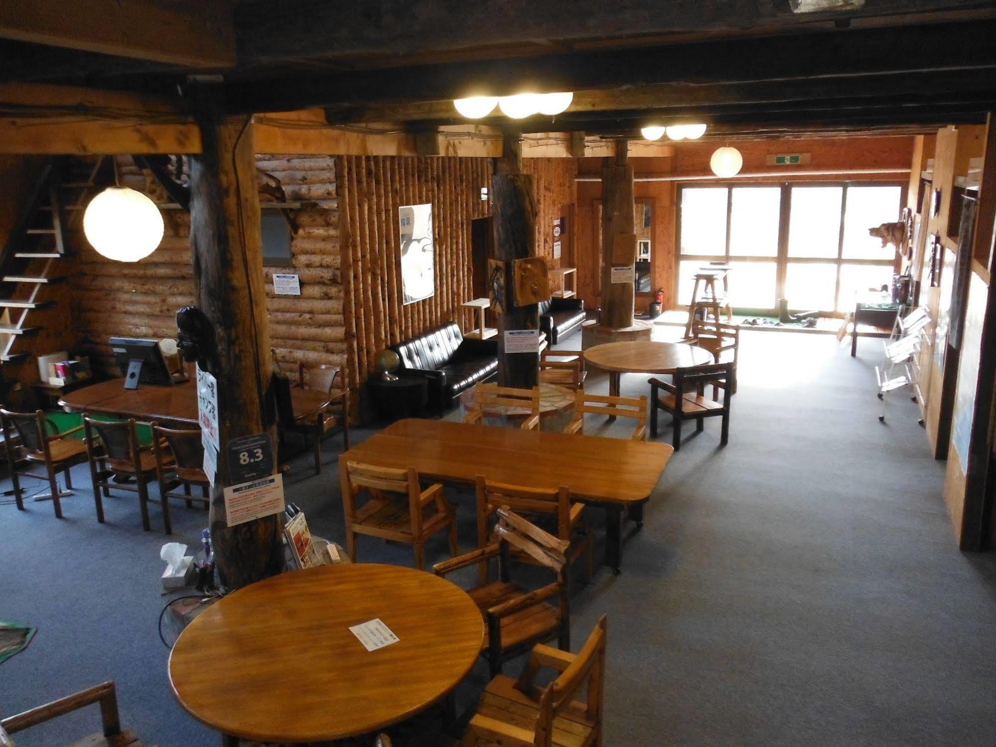 Clione Campground Hostel Shari Buitenkant foto