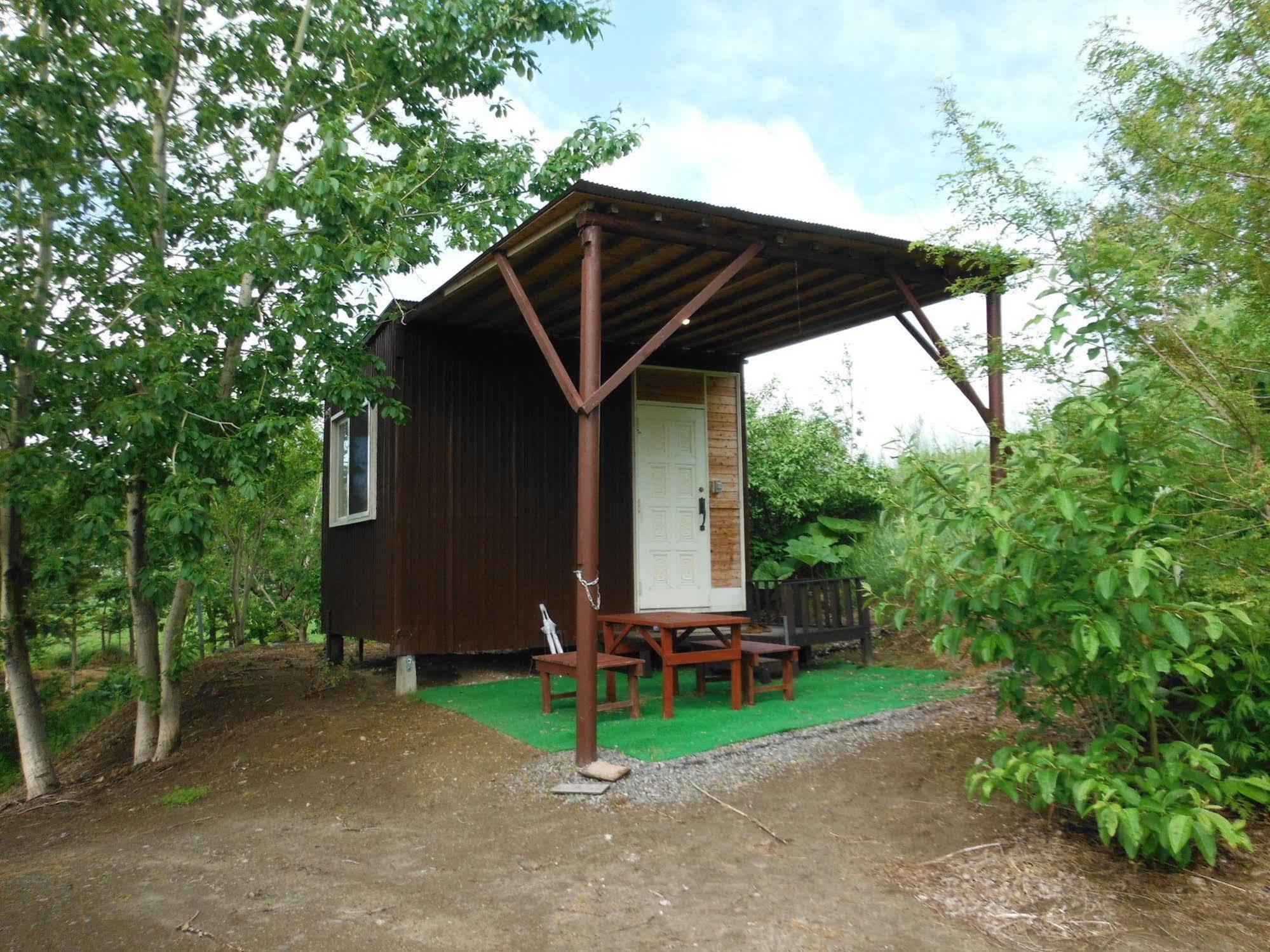 Clione Campground Hostel Shari Buitenkant foto