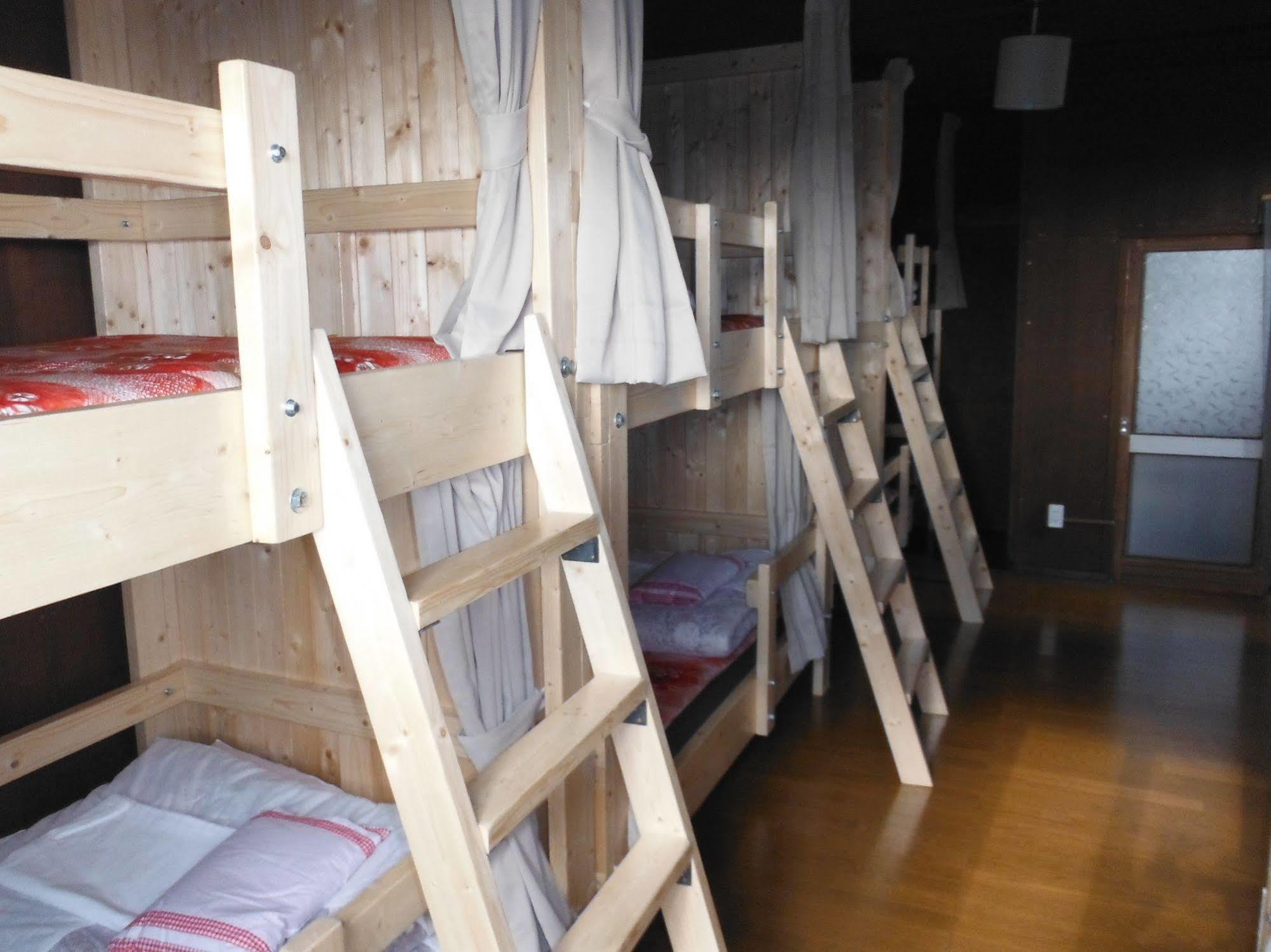 Clione Campground Hostel Shari Buitenkant foto