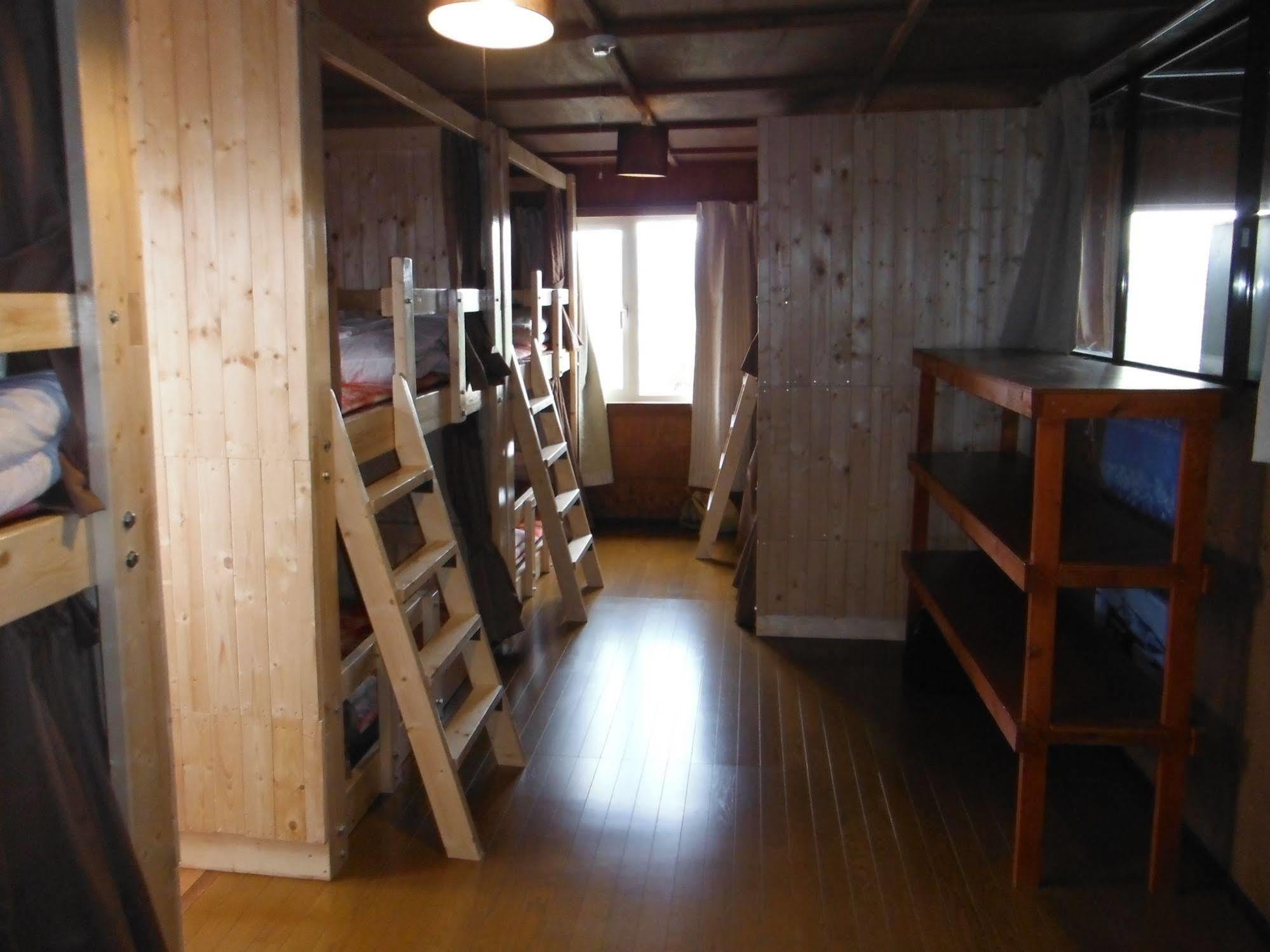 Clione Campground Hostel Shari Buitenkant foto