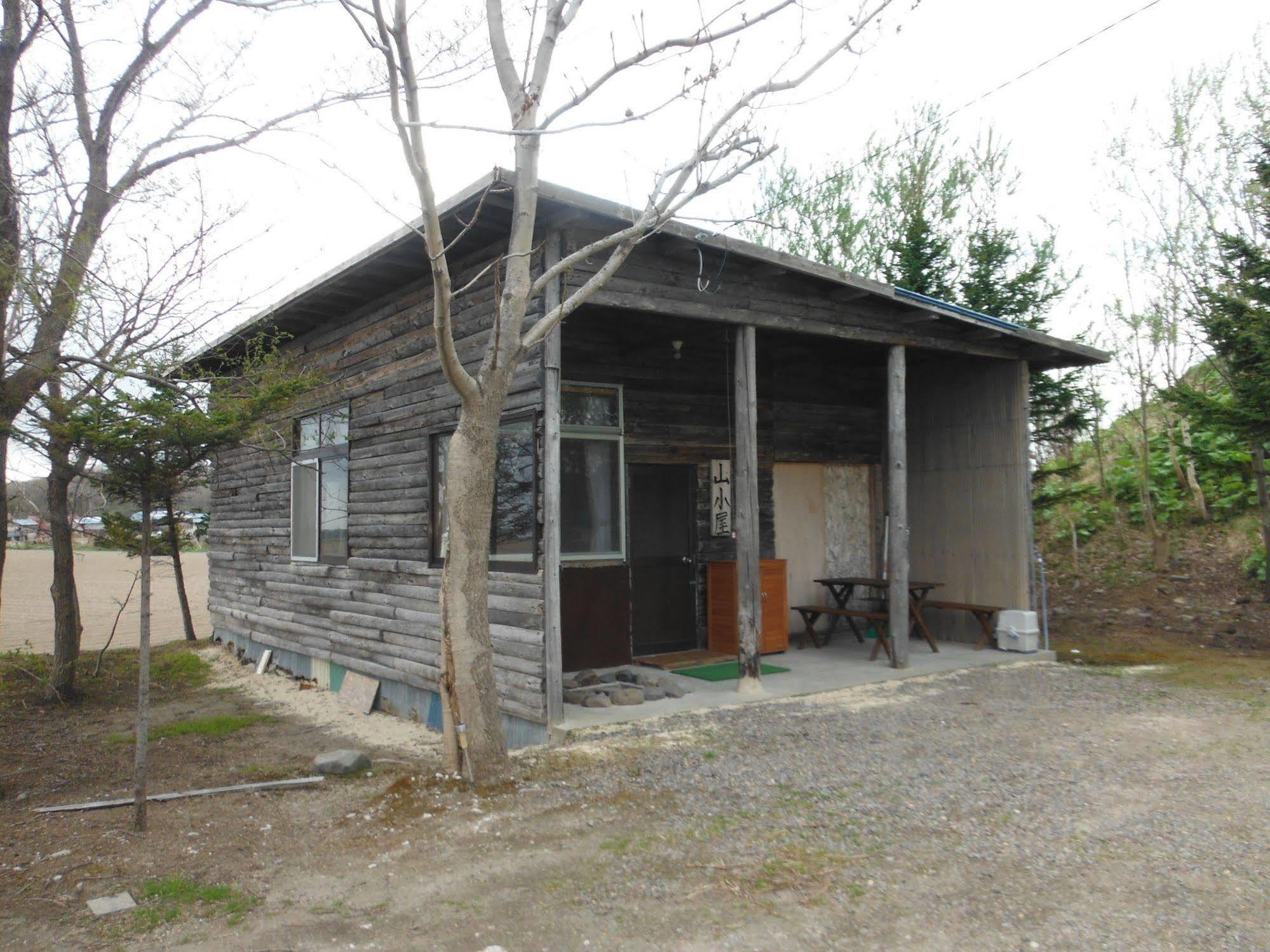 Clione Campground Hostel Shari Buitenkant foto