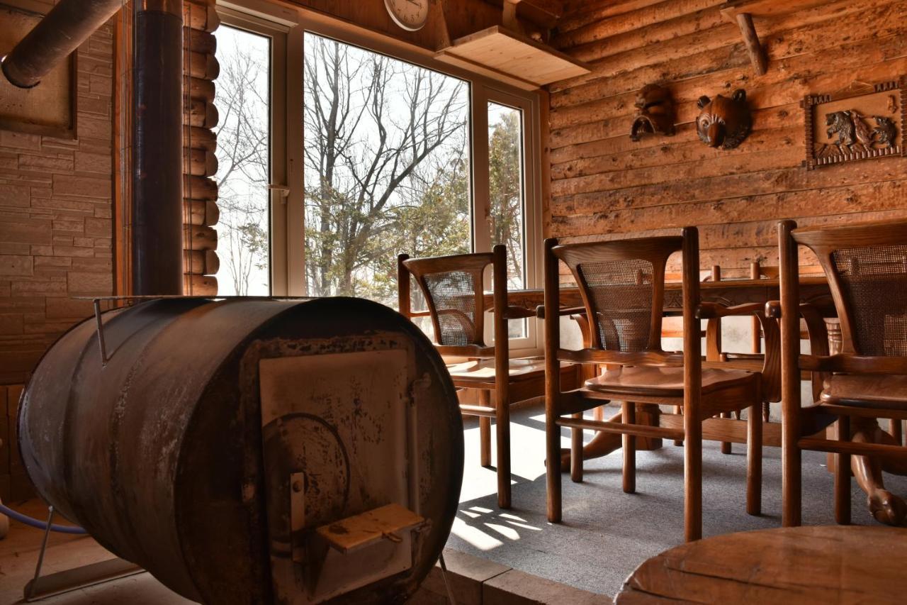 Clione Campground Hostel Shari Buitenkant foto